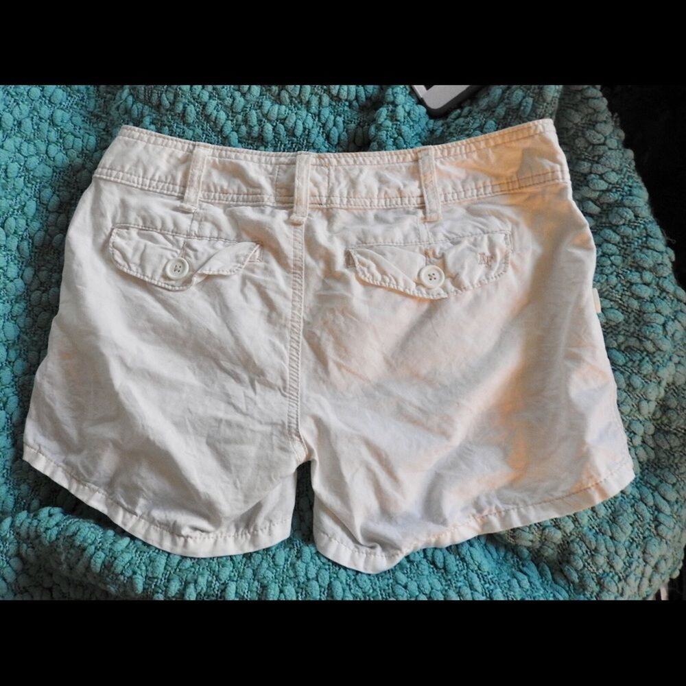 ABERCROMBIE &FITCH VINTAGE WHITE COTTON SHORTS size 0